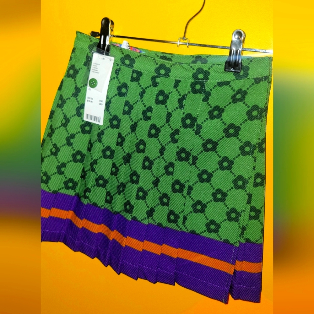 Xs Urban outfitters skirt! New!